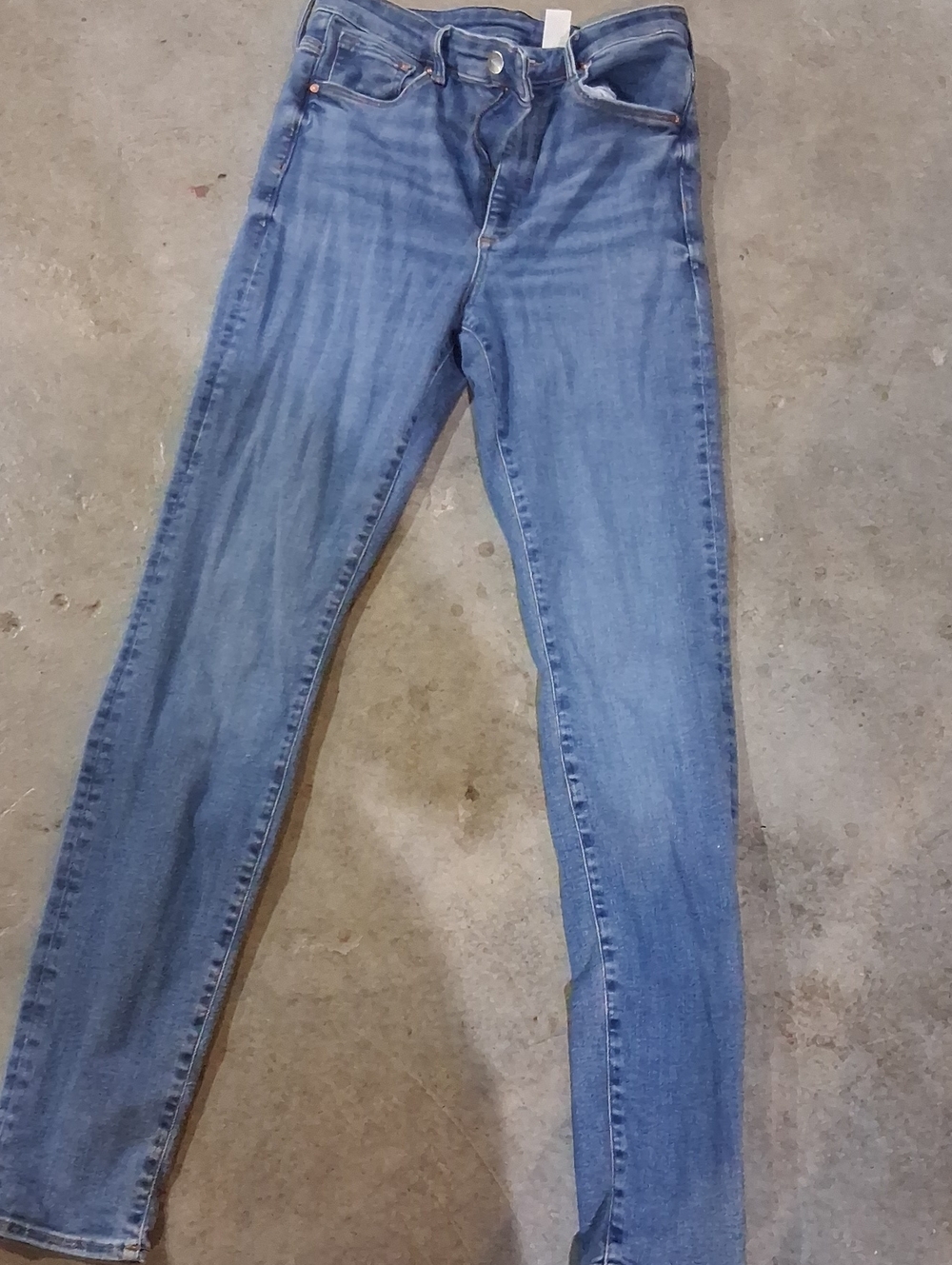 On Running Skinny Jeans in Light Blue Wash